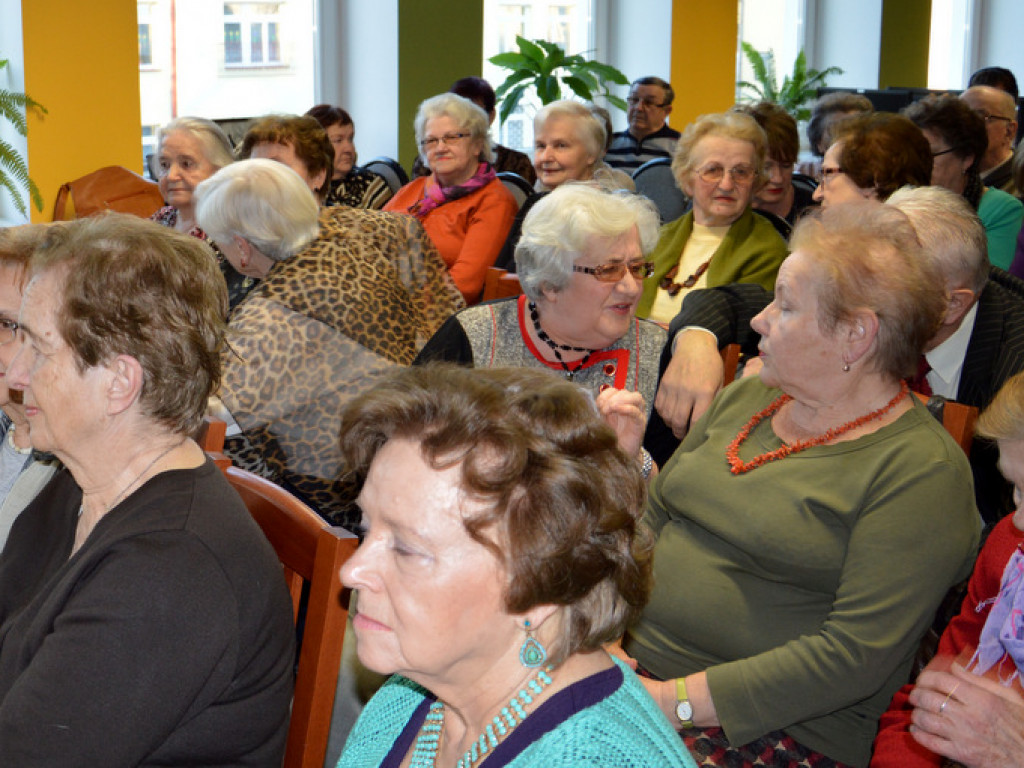 Wieczór autorski pani Teresy Tętnik - FOTORELACJA