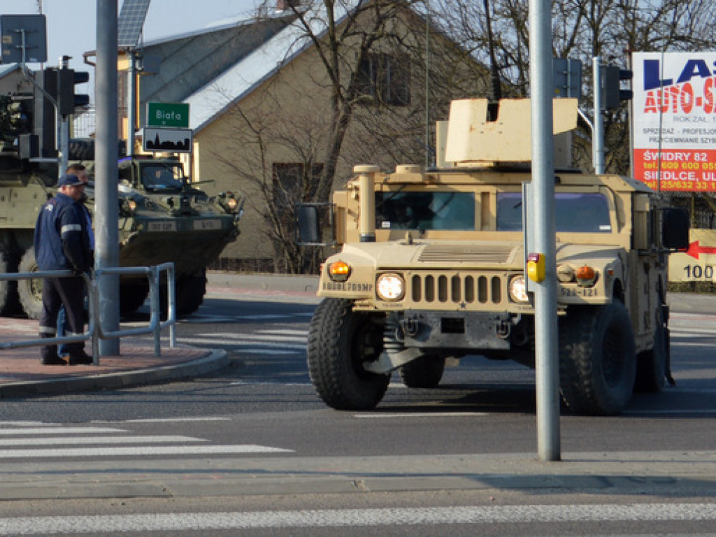 Konwój amerykańskiego wojska przejechał przez Radzyń