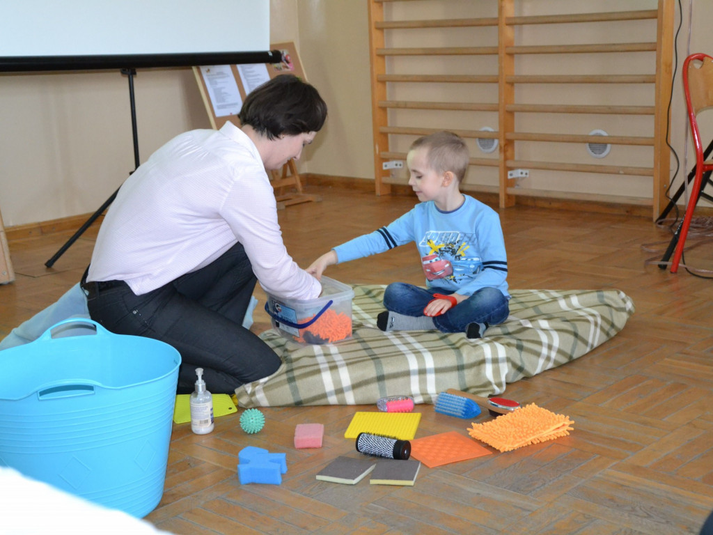 TYDZIEŃ Z AUTYZMEM W RADZYŃSKIEJ KRAINIE SREDECZNOŚCI 