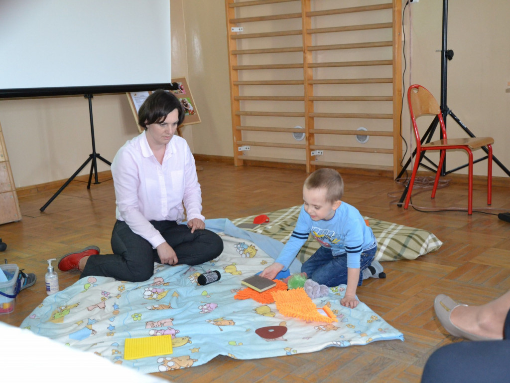 TYDZIEŃ Z AUTYZMEM W RADZYŃSKIEJ KRAINIE SREDECZNOŚCI 
