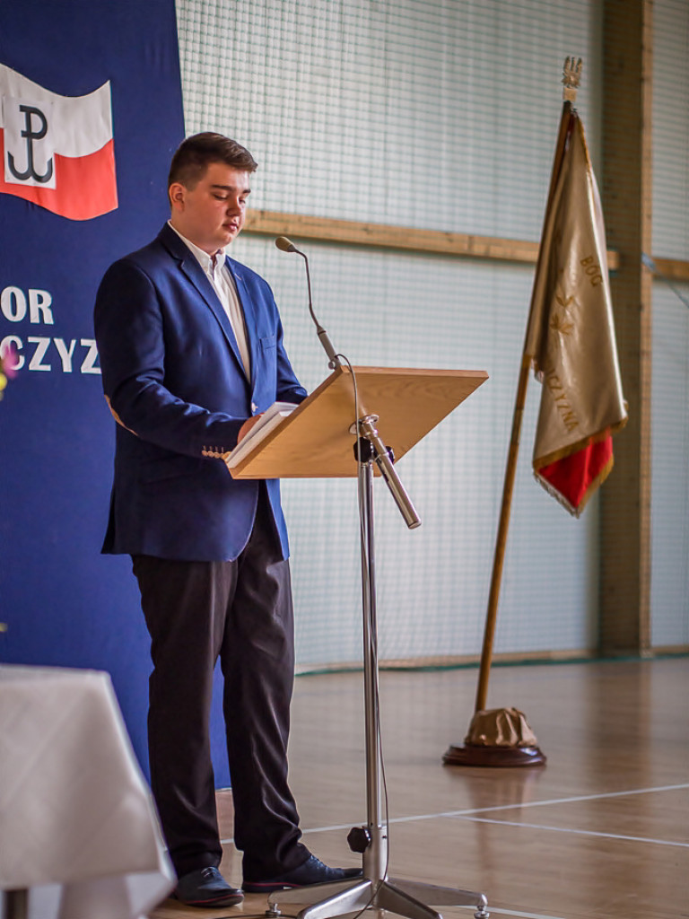  Uroczystość przekazania Sztandaru w I LO