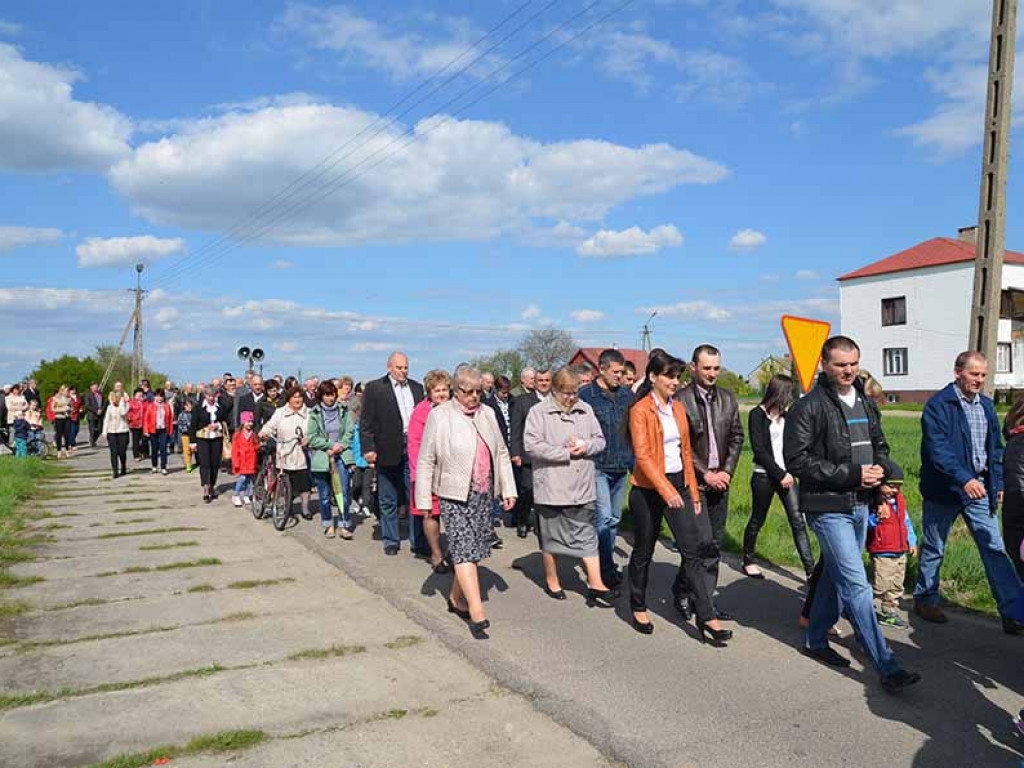 Uroczystość poswięcenia pól w Białej