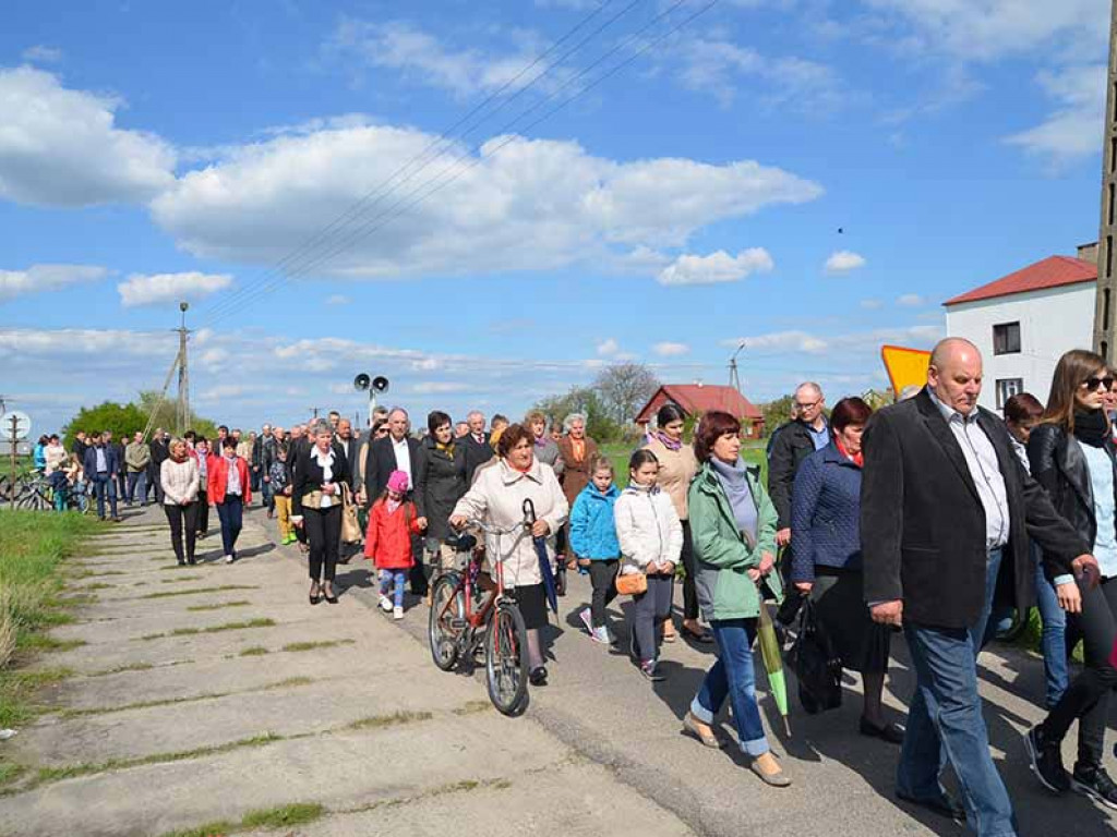 Uroczystość poswięcenia pól w Białej