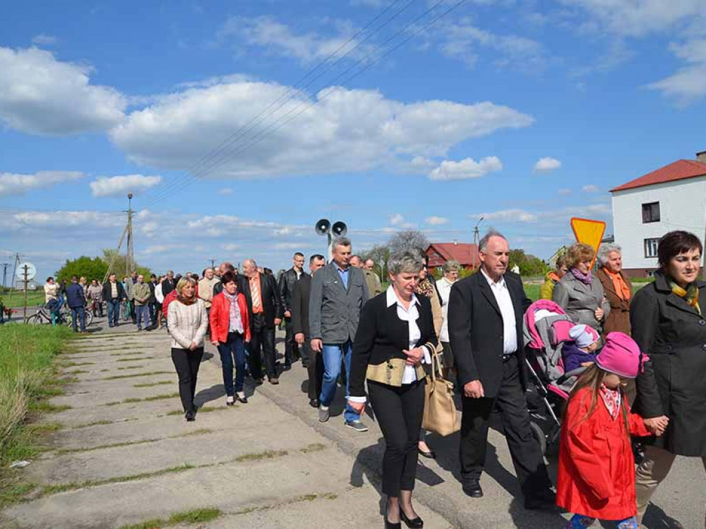 Uroczystość poswięcenia pól w Białej