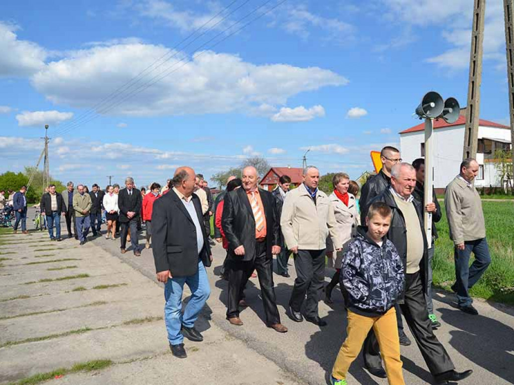 Uroczystość poswięcenia pól w Białej