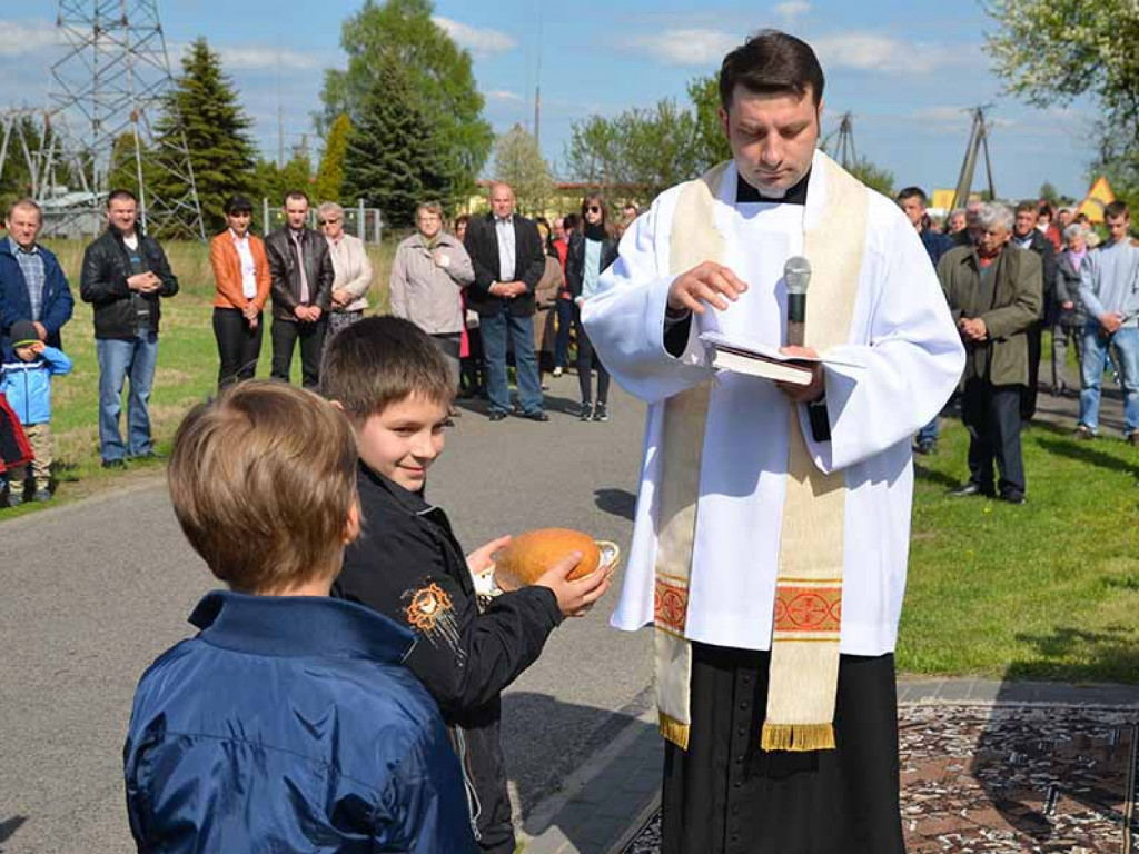 Uroczystość poswięcenia pól w Białej