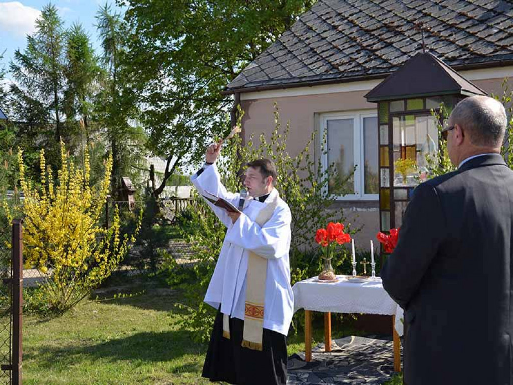 Uroczystość poswięcenia pól w Białej