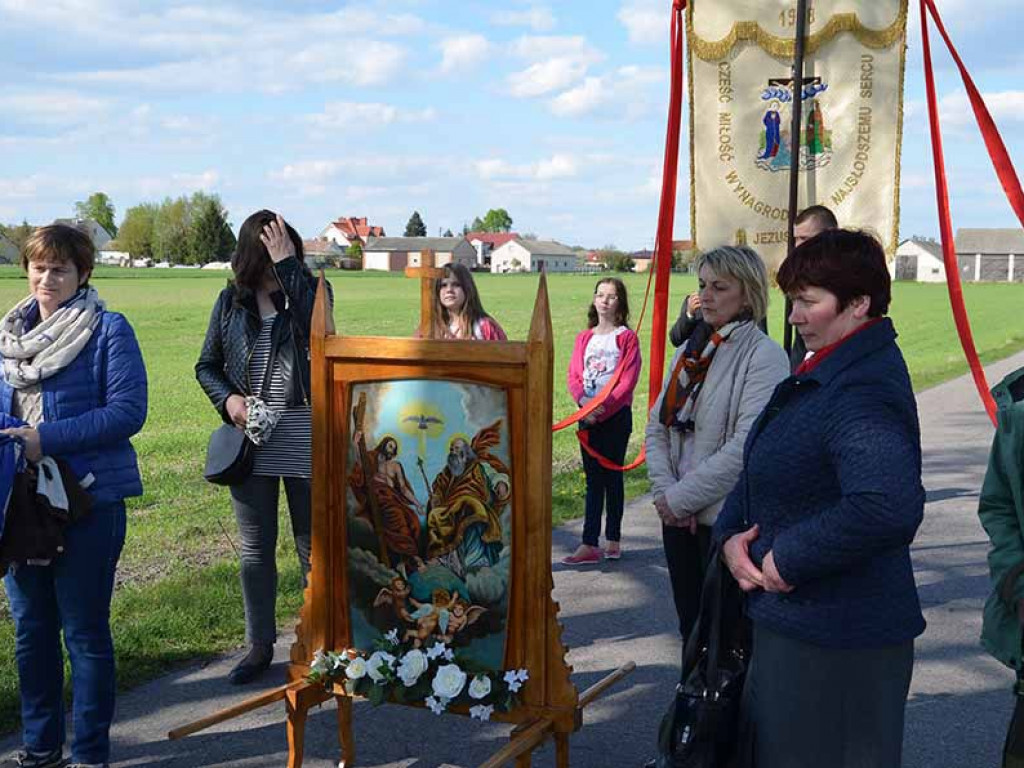 Uroczystość poswięcenia pól w Białej