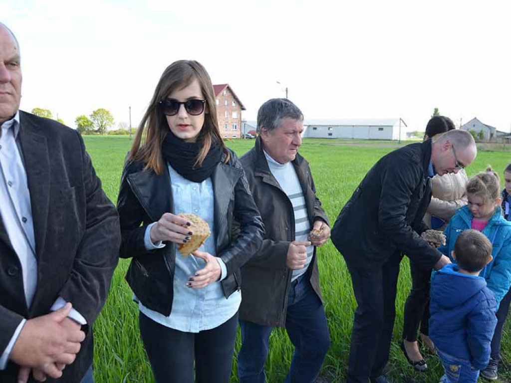 Uroczystość poswięcenia pól w Białej