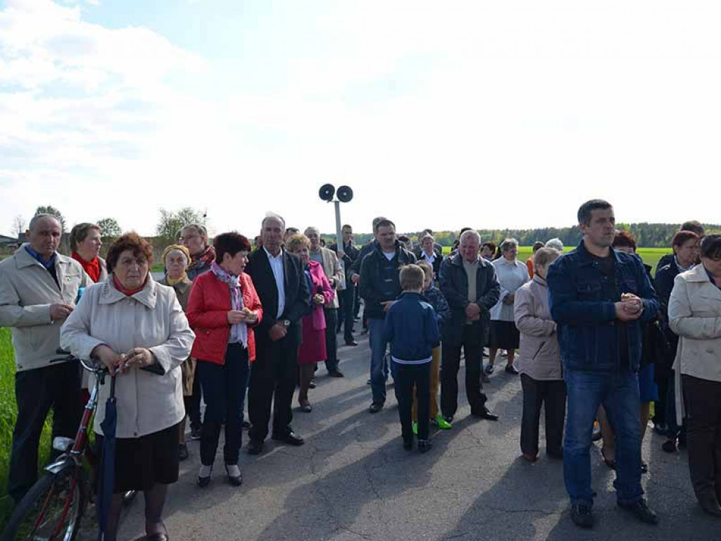 Uroczystość poswięcenia pól w Białej