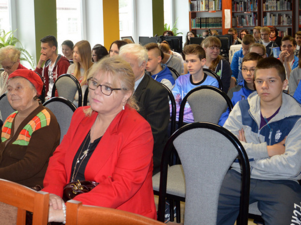Być w każdej sytuacji optymistą, czyli spotkanie autorskie Anieli Książek-Szczepanikowej