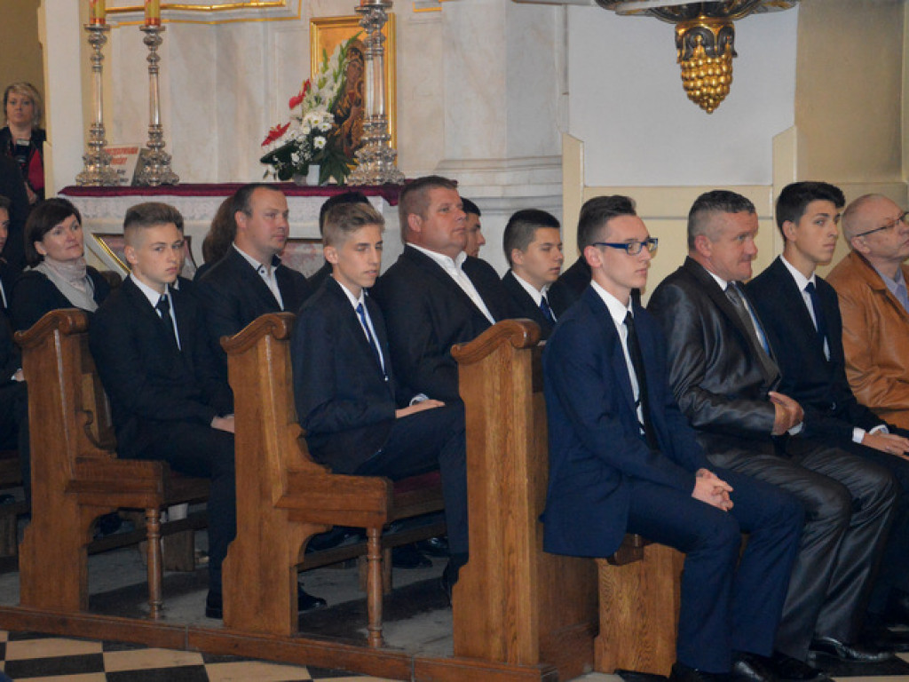 Uroczystość bierzmowania w parafii  św. Trójcy