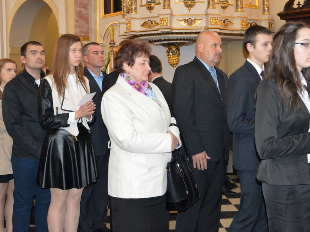 Uroczystość bierzmowania w parafii  św. Trójcy