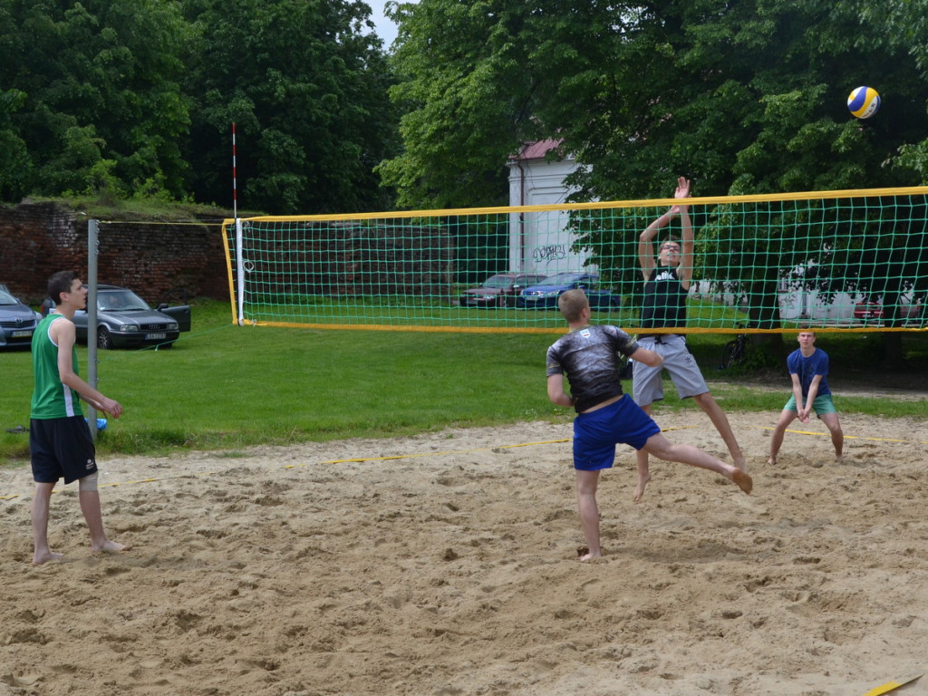 Otwarcie sezonu siatkówki plażowej - Siatkarski Turniej 