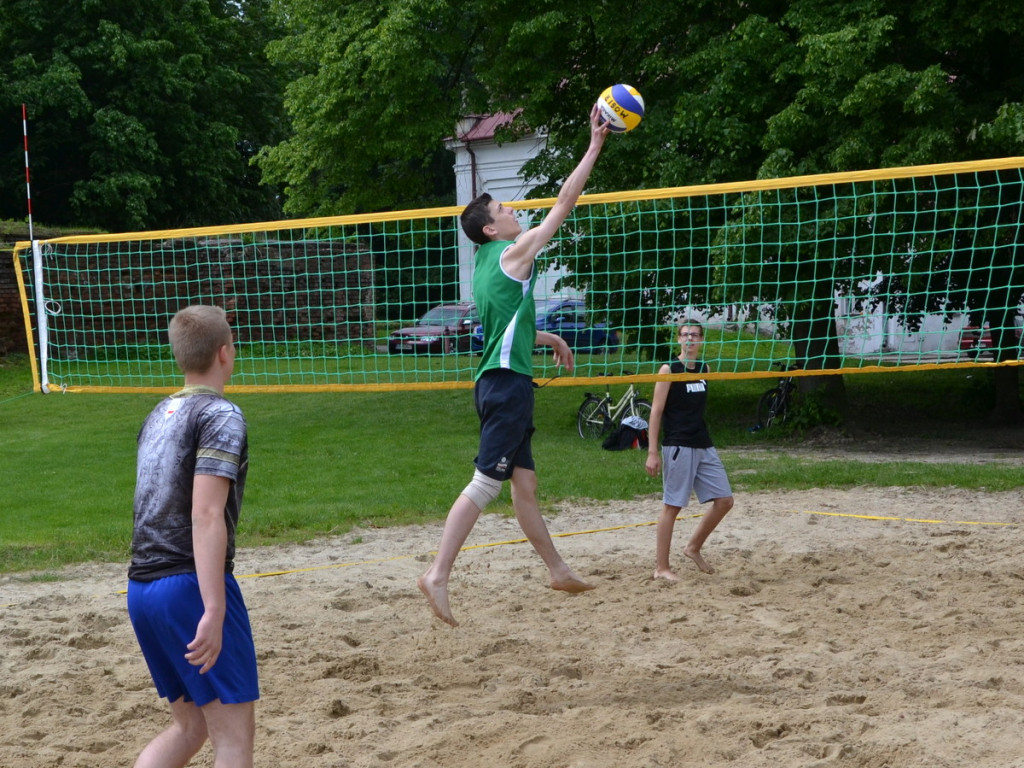Otwarcie sezonu siatkówki plażowej - Siatkarski Turniej 