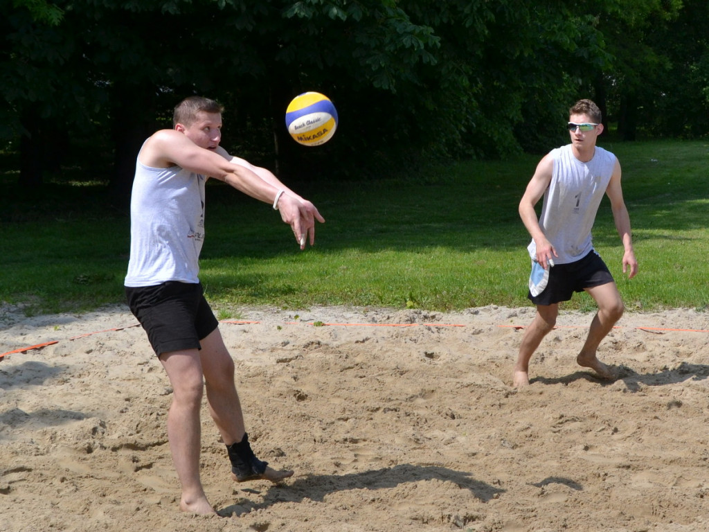 Otwarcie sezonu siatkówki plażowej - Siatkarski Turniej 