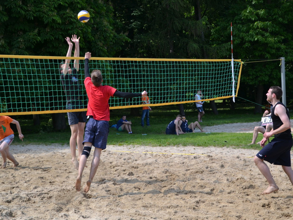 Otwarcie sezonu siatkówki plażowej - Siatkarski Turniej 