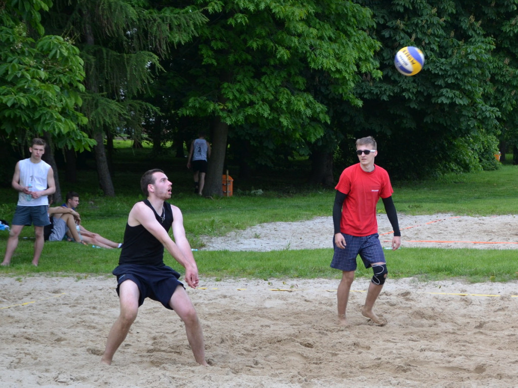 Otwarcie sezonu siatkówki plażowej - Siatkarski Turniej 