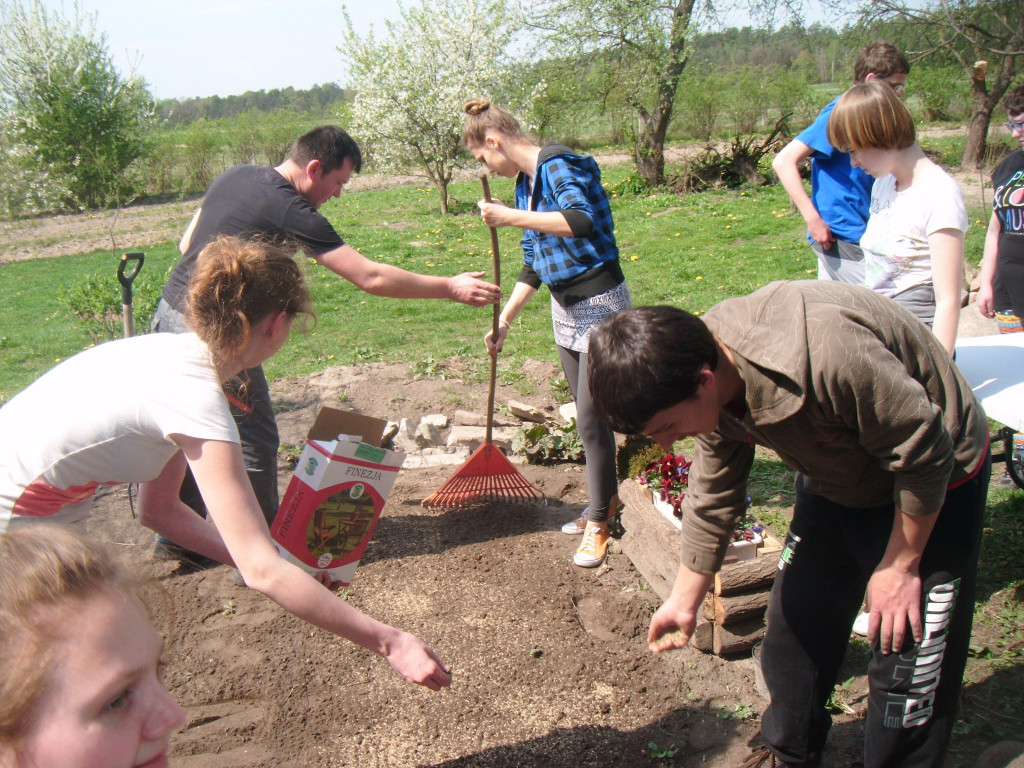 Edukacja przyrodniczo-ekologiczna uczniów SOSW w Nowinach
