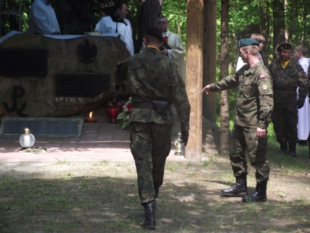 Pamięć nie umiera nigdy - uroczystości na Uroczysku Baran