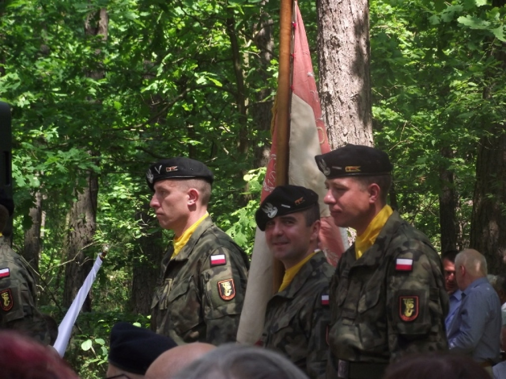 Pamięć nie umiera nigdy - uroczystości na Uroczysku Baran