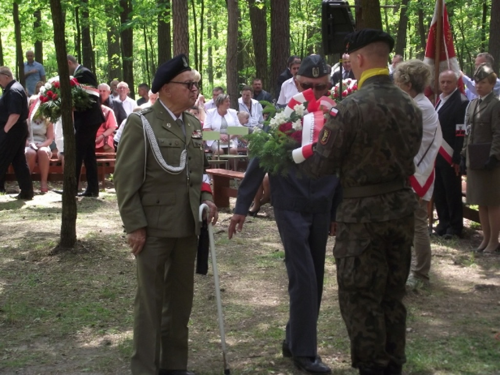 Pamięć nie umiera nigdy - uroczystości na Uroczysku Baran