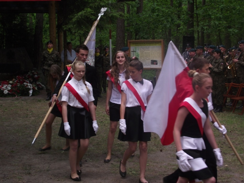 Pamięć nie umiera nigdy - uroczystości na Uroczysku Baran