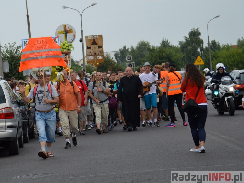 Pielgrzymi już w drodze!