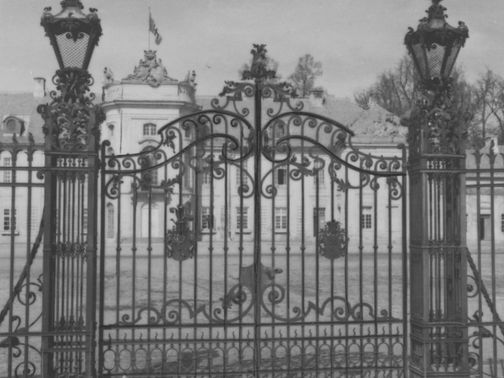 Jak Niemcy pałac radzyński restaurowali