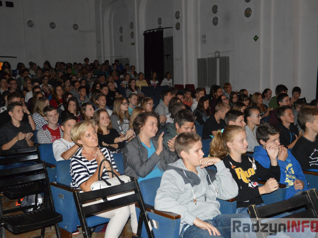 Spektakl ku przestrodze