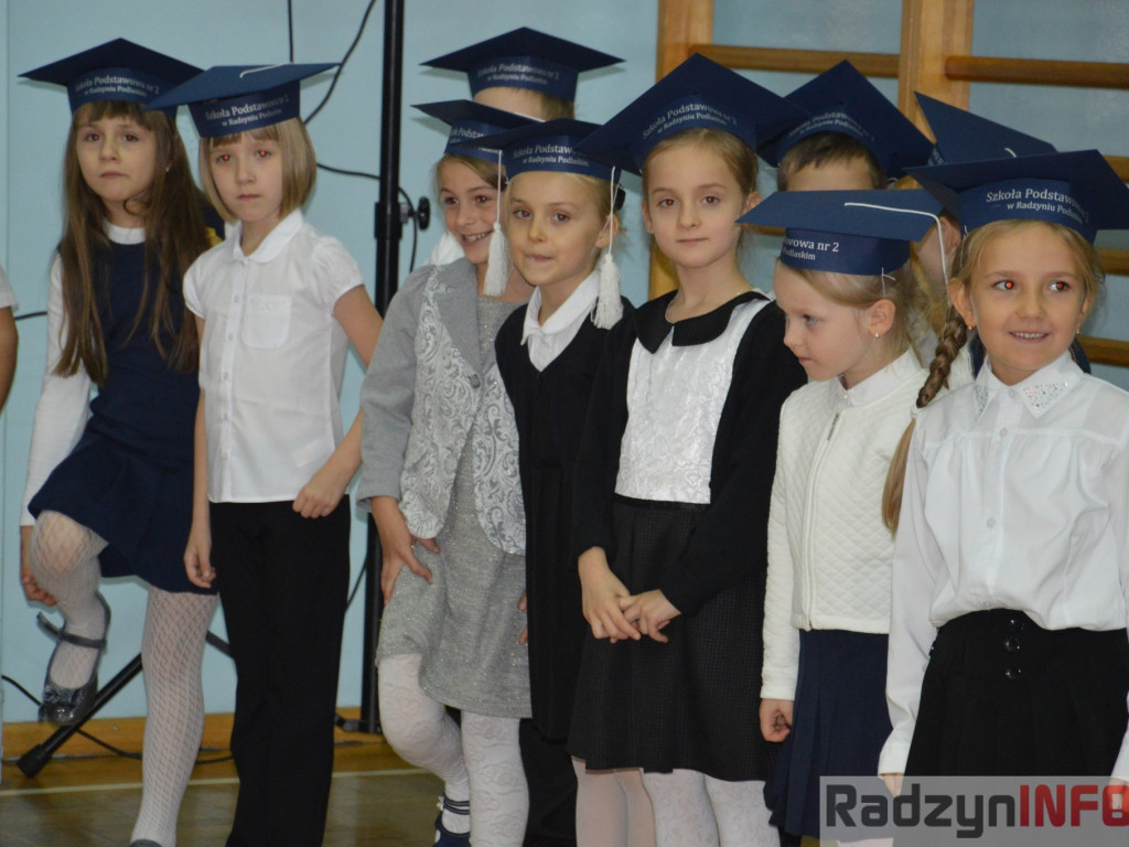 Ślubowanie uczniów klas pierwszych w Szkole Podstawowej nr 2