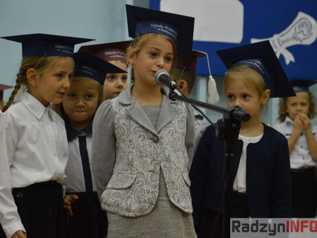 Ślubowanie uczniów klas pierwszych w Szkole Podstawowej nr 2