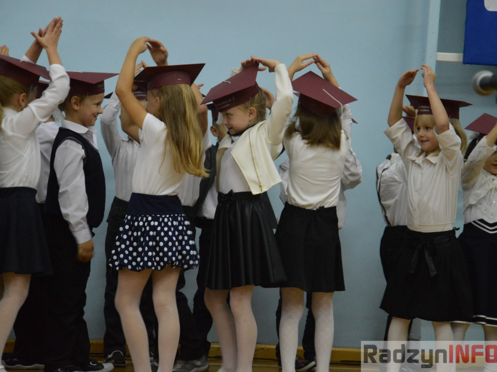 Ślubowanie uczniów klas pierwszych w Szkole Podstawowej nr 2