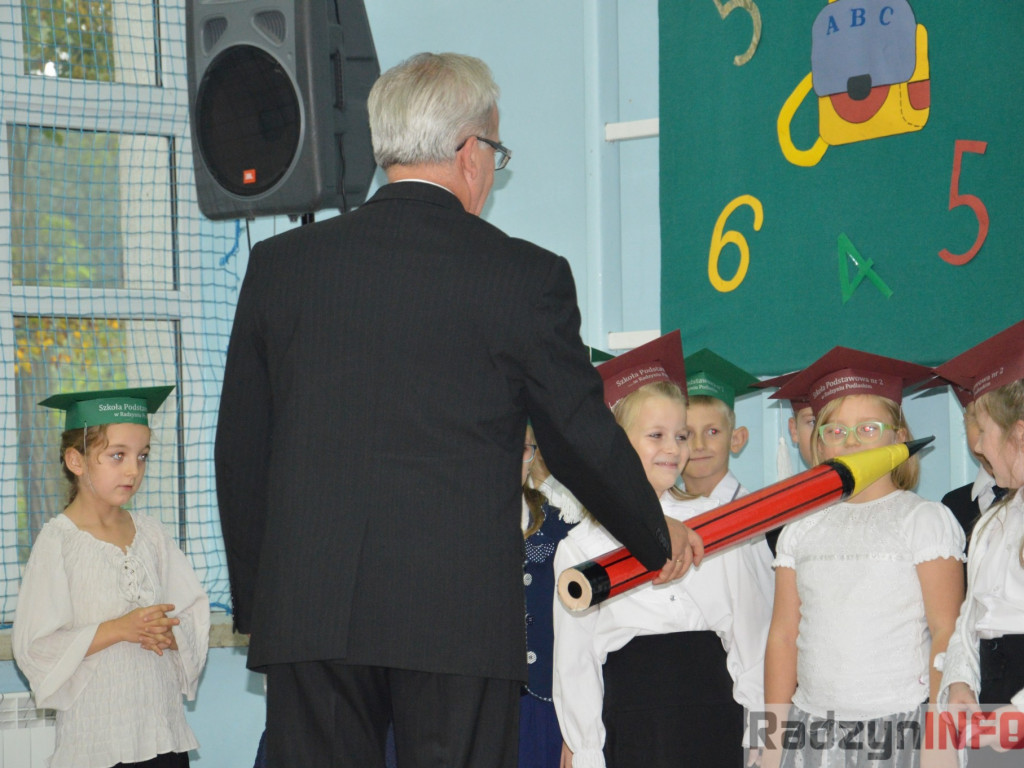 Ślubowanie uczniów klas pierwszych w Szkole Podstawowej nr 2