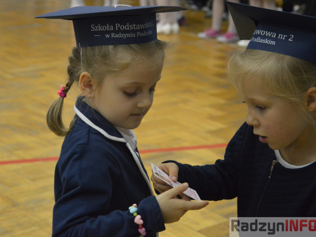 Ślubowanie uczniów klas pierwszych w Szkole Podstawowej nr 2