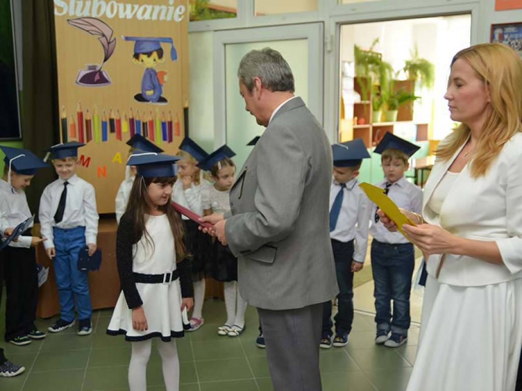 Ślubowanie pierwszoklasistów ze Szkoły Podstawowej w Białej - fotorelacja