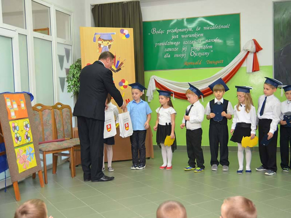 Ślubowanie pierwszoklasistów ze Szkoły Podstawowej w Białej - fotorelacja