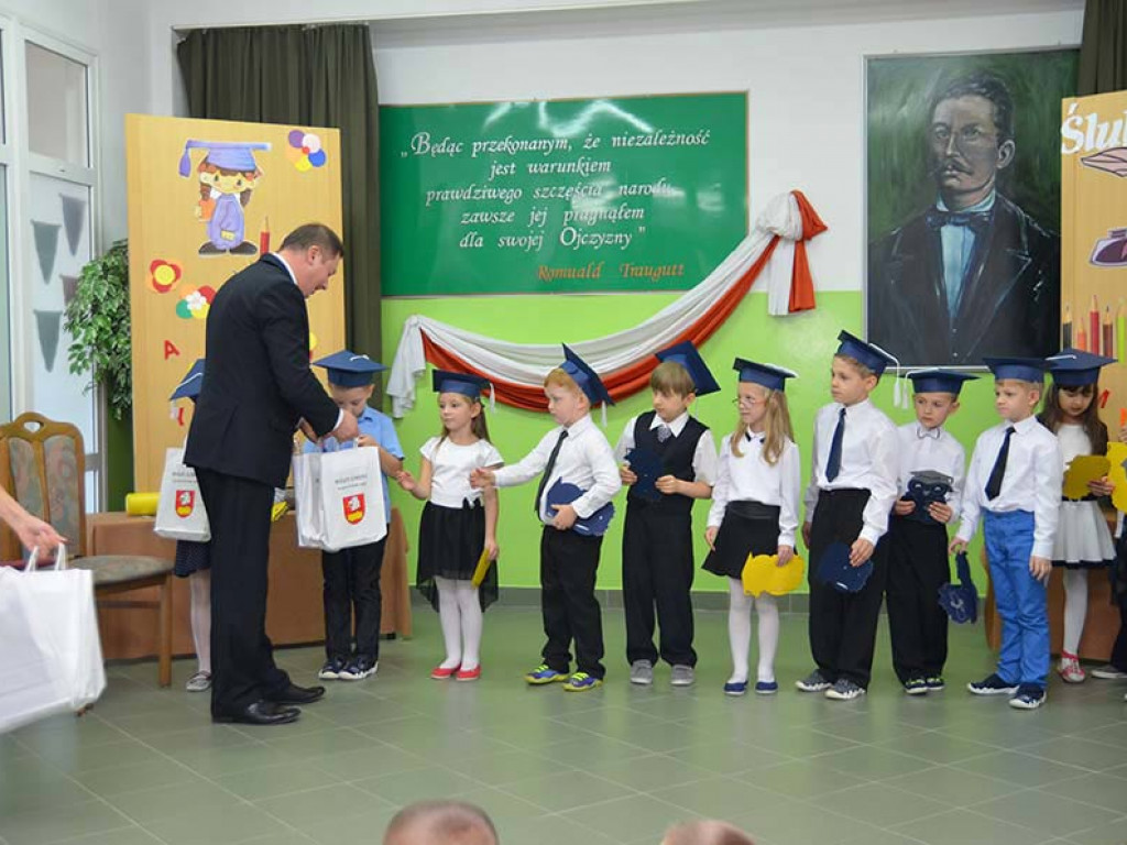 Ślubowanie pierwszoklasistów ze Szkoły Podstawowej w Białej - fotorelacja