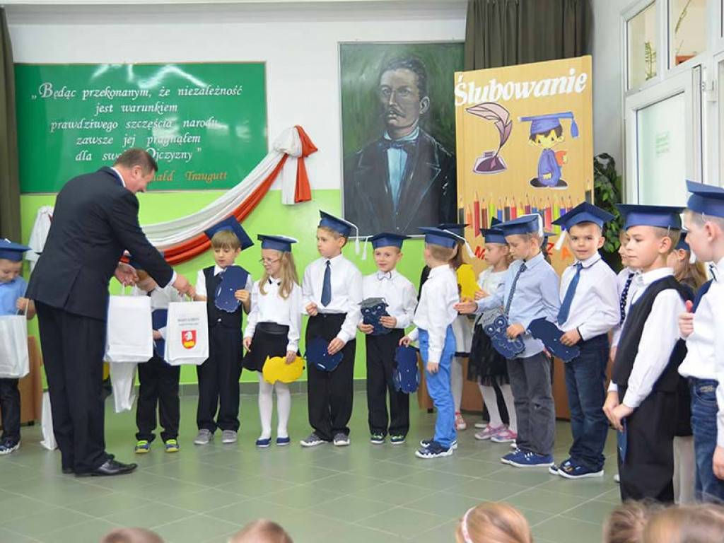 Ślubowanie pierwszoklasistów ze Szkoły Podstawowej w Białej - fotorelacja