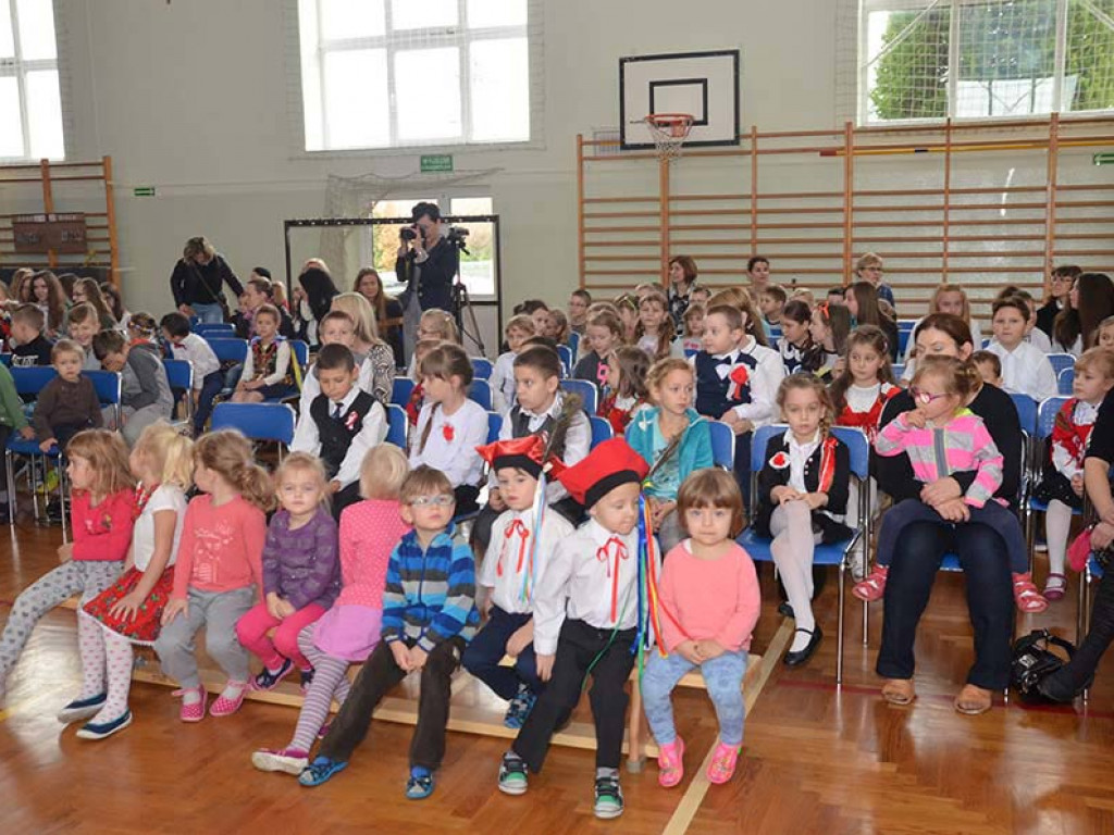 Fotorelacja z IV miejsko-gminnego konkursu pieśni patriotycznej
