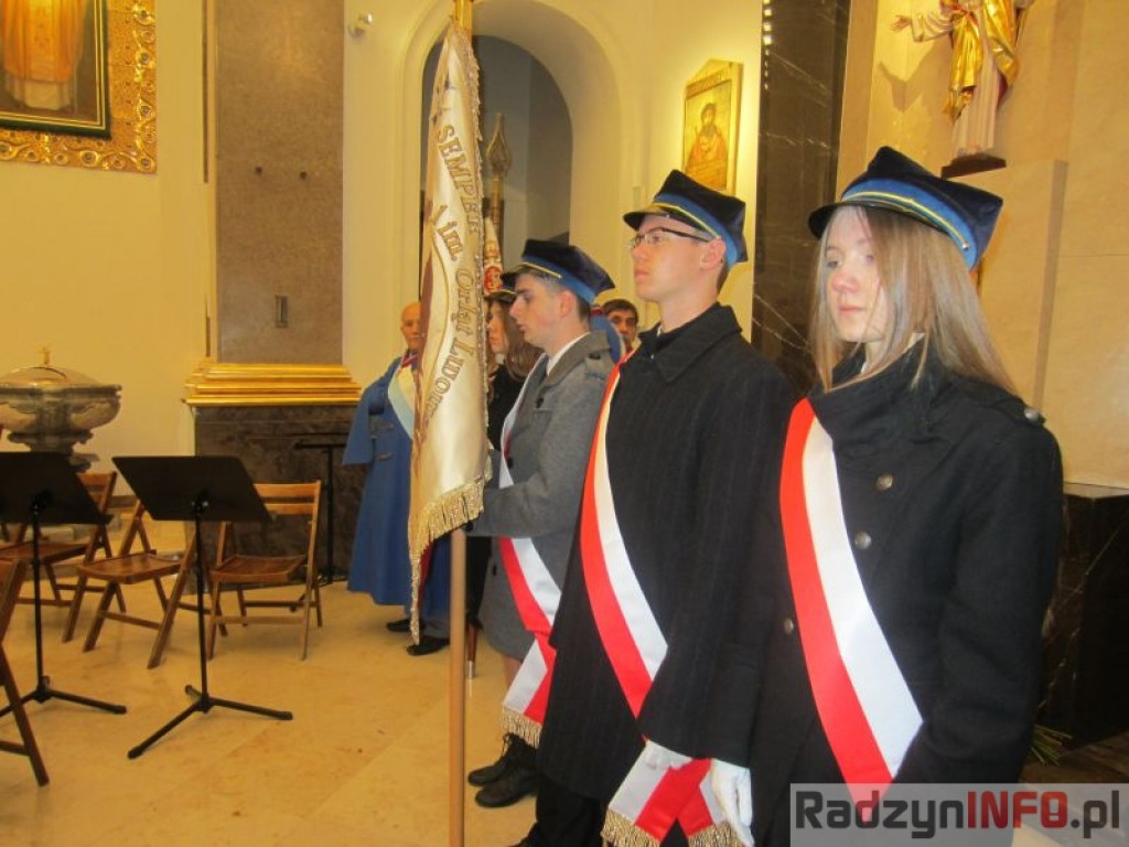 Msza św. w intencji Orląt Lwowskich w Katedrze Polowej Wojska Polskiego w Warszawie z udziałem Gimnazjum nr 1