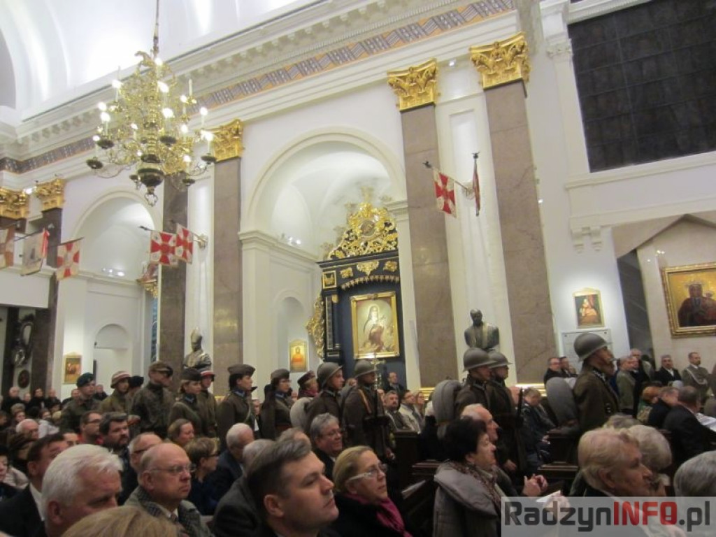 Msza św. w intencji Orląt Lwowskich w Katedrze Polowej Wojska Polskiego w Warszawie z udziałem Gimnazjum nr 1