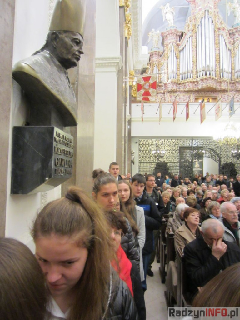 Msza św. w intencji Orląt Lwowskich w Katedrze Polowej Wojska Polskiego w Warszawie z udziałem Gimnazjum nr 1