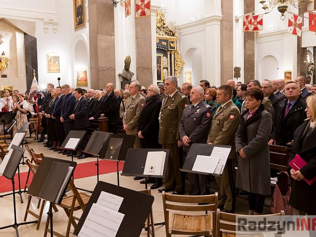 Msza św. w intencji Orląt Lwowskich w Katedrze Polowej Wojska Polskiego w Warszawie z udziałem Gimnazjum nr 1