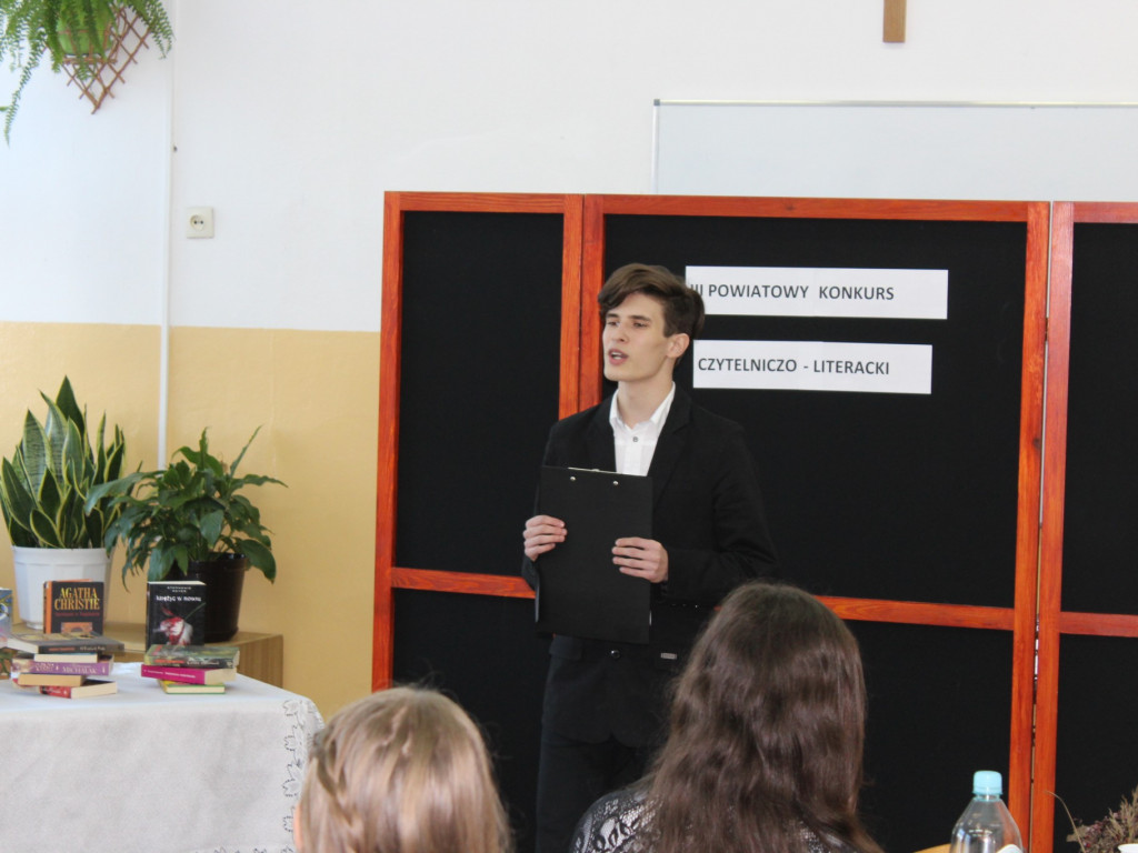 III Powiatowy Konkurs Czytelniczo - Literacki w Gimnazjum nr 2