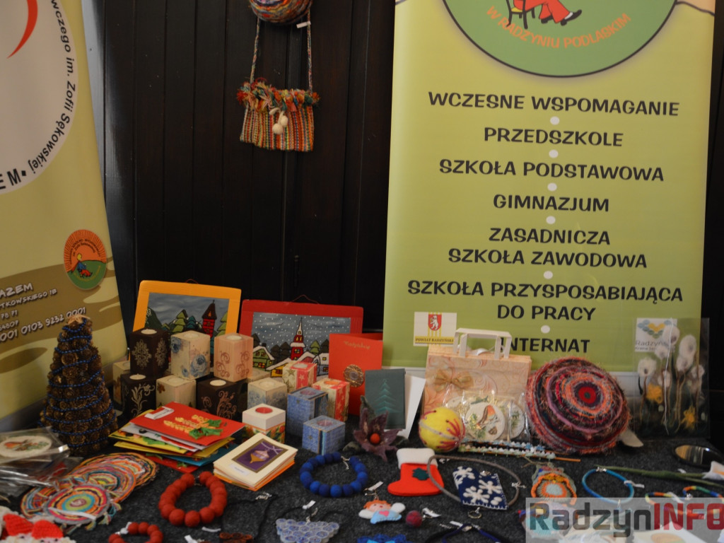Święta w pałacu Potockich, czyli Kiermasz Mikołajkowy - Fotorelacja