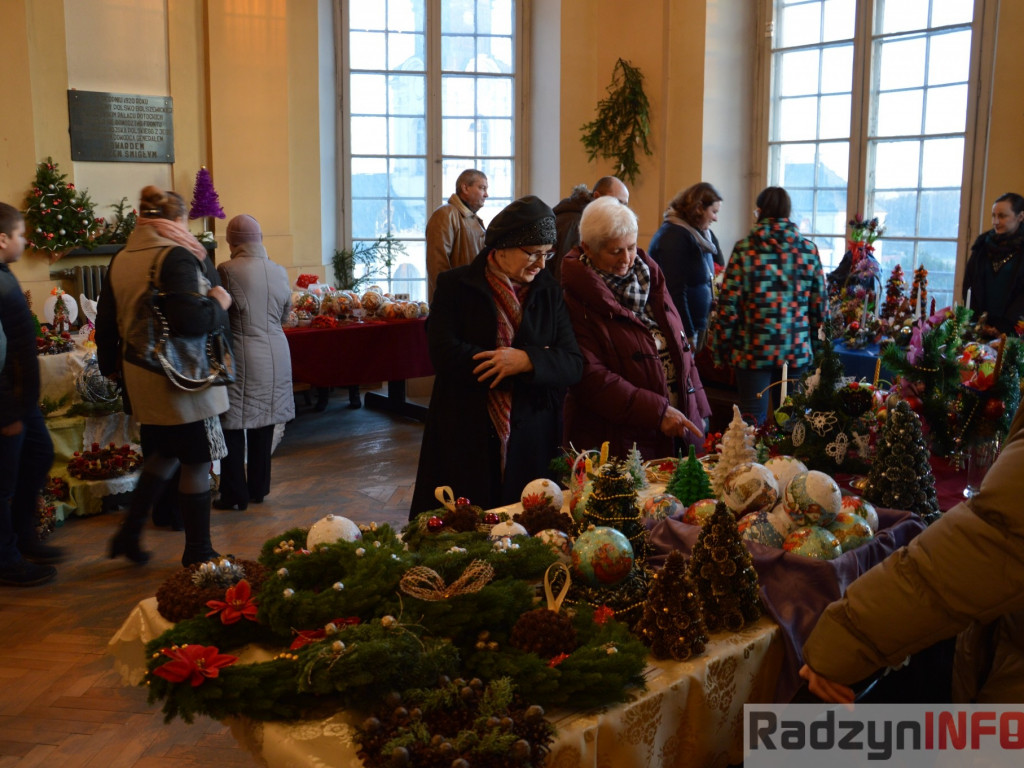 Święta w pałacu Potockich, czyli Kiermasz Mikołajkowy - Fotorelacja