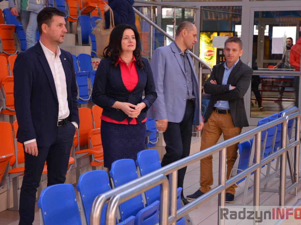 Zespół Szkół Ponadgimnazjalnych im. Jana Pawła II stawia na edukację