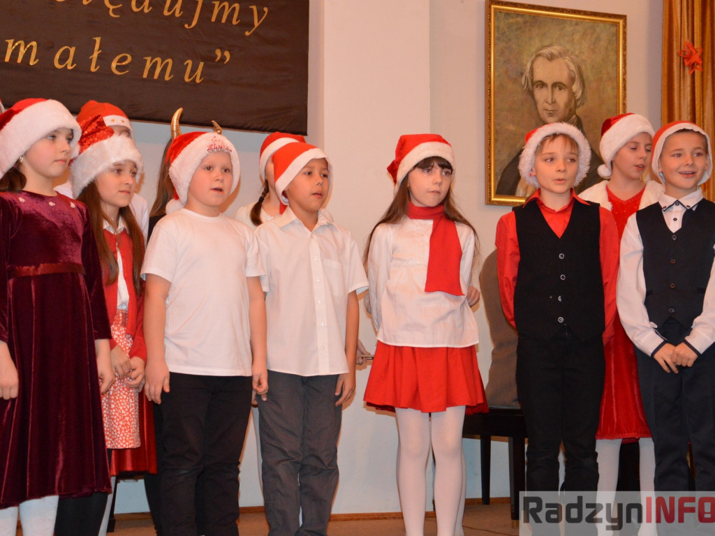 Kolędowanie w Państwowej Szkole Muzycznej w Radzyniu Podlaskim