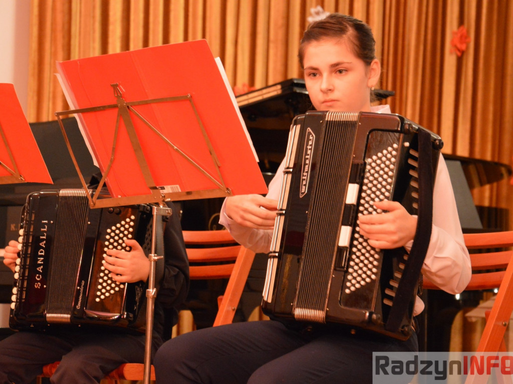 Kolędowanie w Państwowej Szkole Muzycznej w Radzyniu Podlaskim